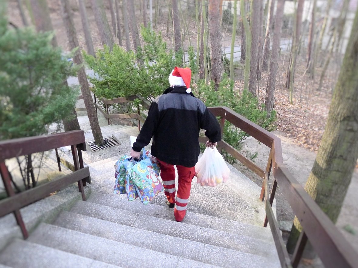 🎅🏽 Zostań Świętym Mikołajem🎅🏽 Zbieramy na&nbsp;paczki żywnościowe dla&nbsp;potrzebujących! - zdjęcie główne
