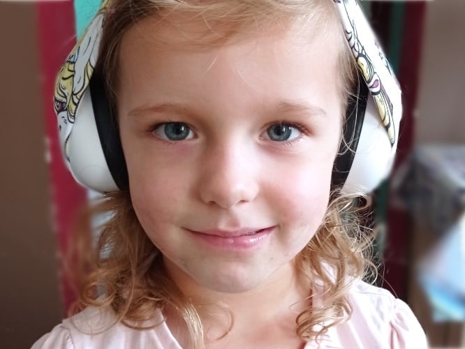 Tosia Sujewicz - zdjęcie główne