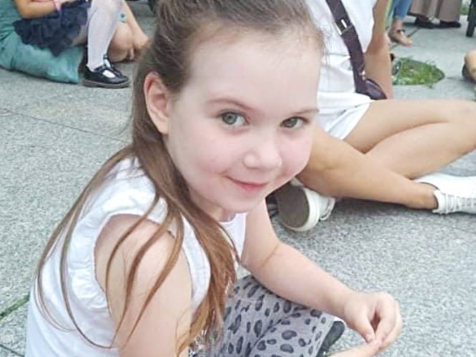 Victoria Mazurek - main photo