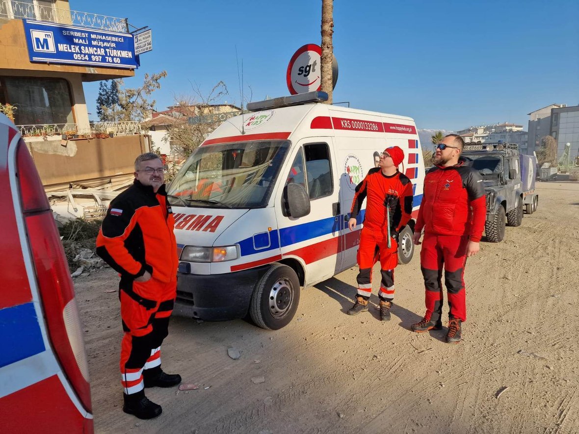 Ratunek dla dzieci - pilna pomoc dla ofiar tragedii w Turcji/ Syrii - zdjęcie główne