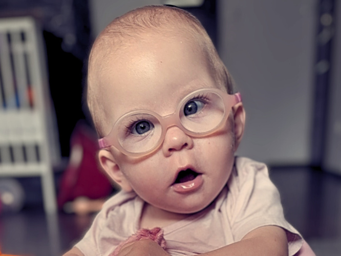 Klara Świst - zdjęcie główne