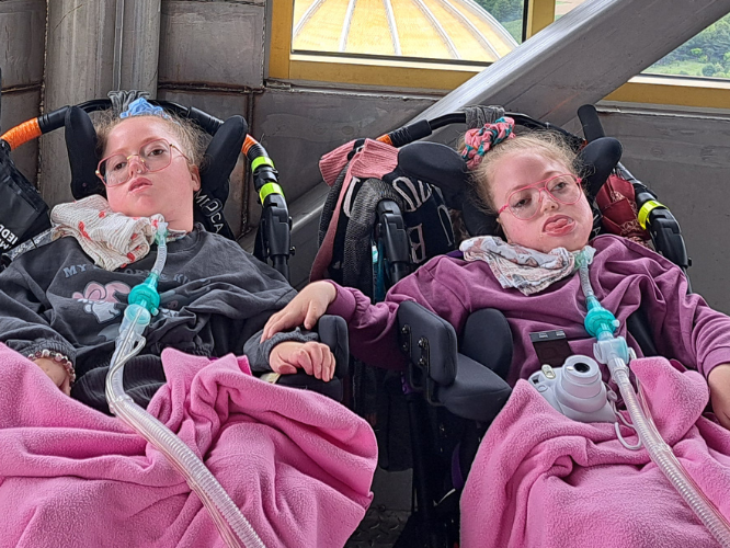 Magdalena i Nina Adamczak - main photo