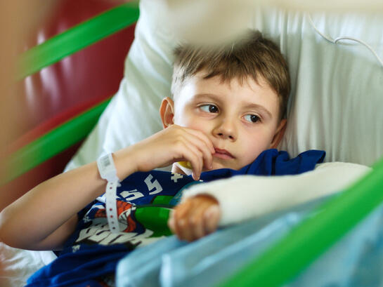 W te święta zanieśmy uśmiech na szpitalne sale! - zdjęcie główne