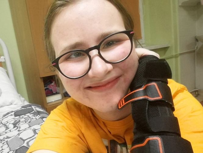 Karolina Holona - zdjęcie główne