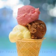 Zbiórka do puszki w lodziarni Lody tradycyjnie Sterdyń (Sterdyń, Tadeusza Kościuszki 3)