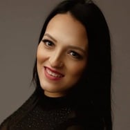 Paulina Zilm - gra LOGO