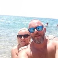 Sabina i Mariusz z domownikami