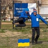 Bartek Borowiec za Książkę Szymona Hoło