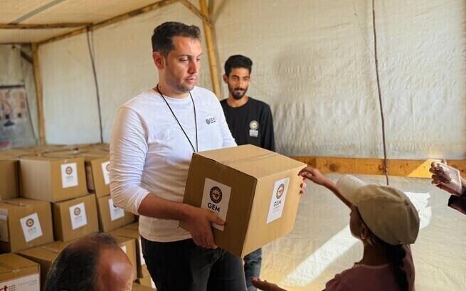 Paczki humanitarne dla rodzin w Gazie