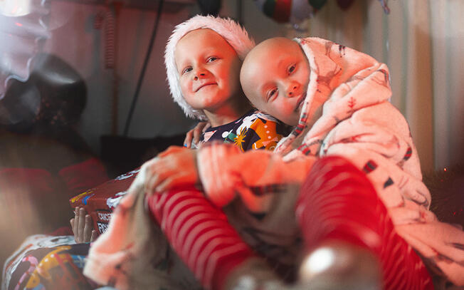 Razem przynieśmy radość Świąt na szpitalne oddziały – Dołącz do Onkodrużyny Fundacja Cancer Fighters