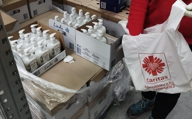 Świąteczna radość dla samotnych seniorów