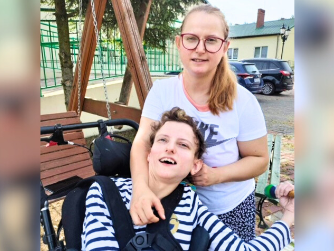 Ewa i Sara Laufer - zdjęcie główne