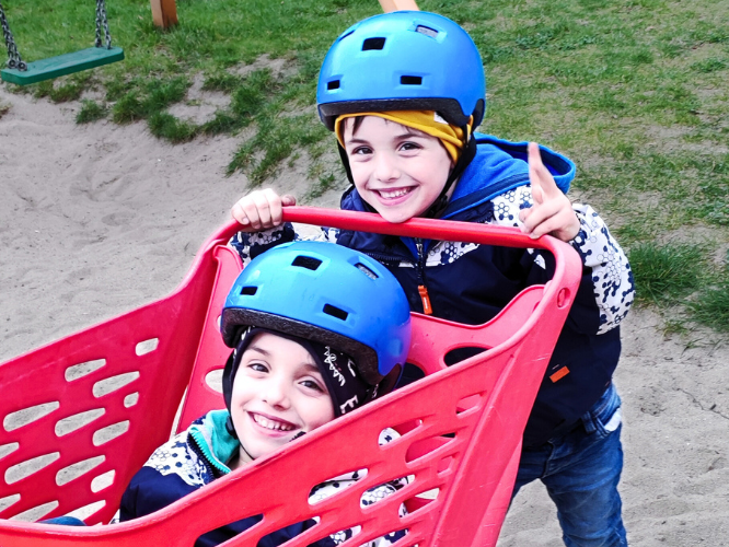 Myron i Natan Konovalov - zdjęcie główne