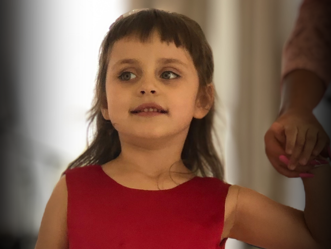 Amina Atakishyieva - zdjęcie główne