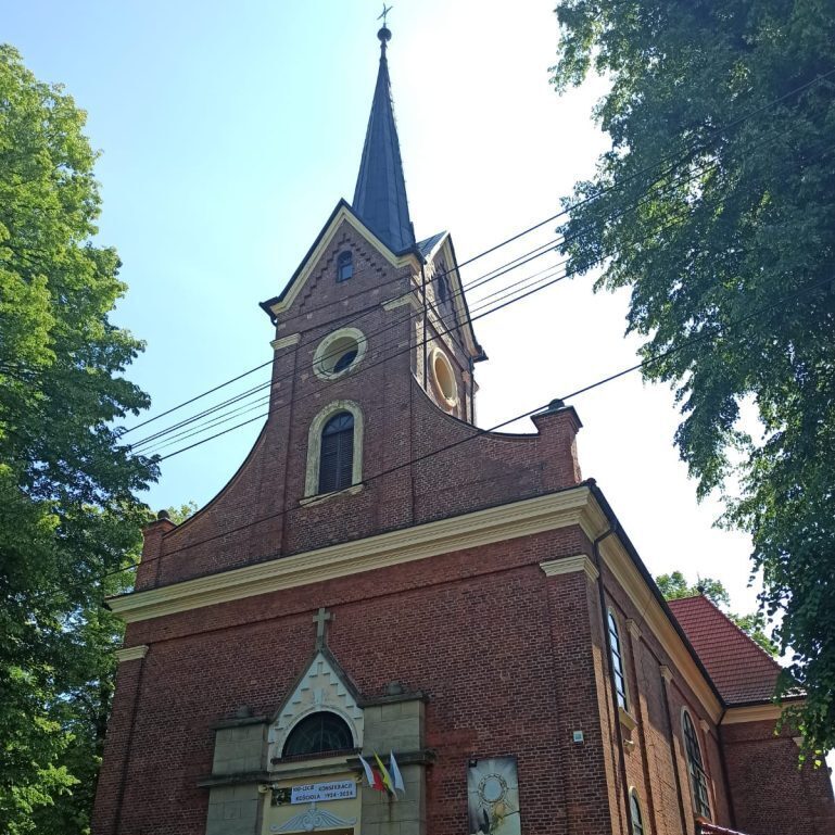 Parafia p.w. Trójcy Przenajświętszej w Krzywaczce - zdjęcie główne