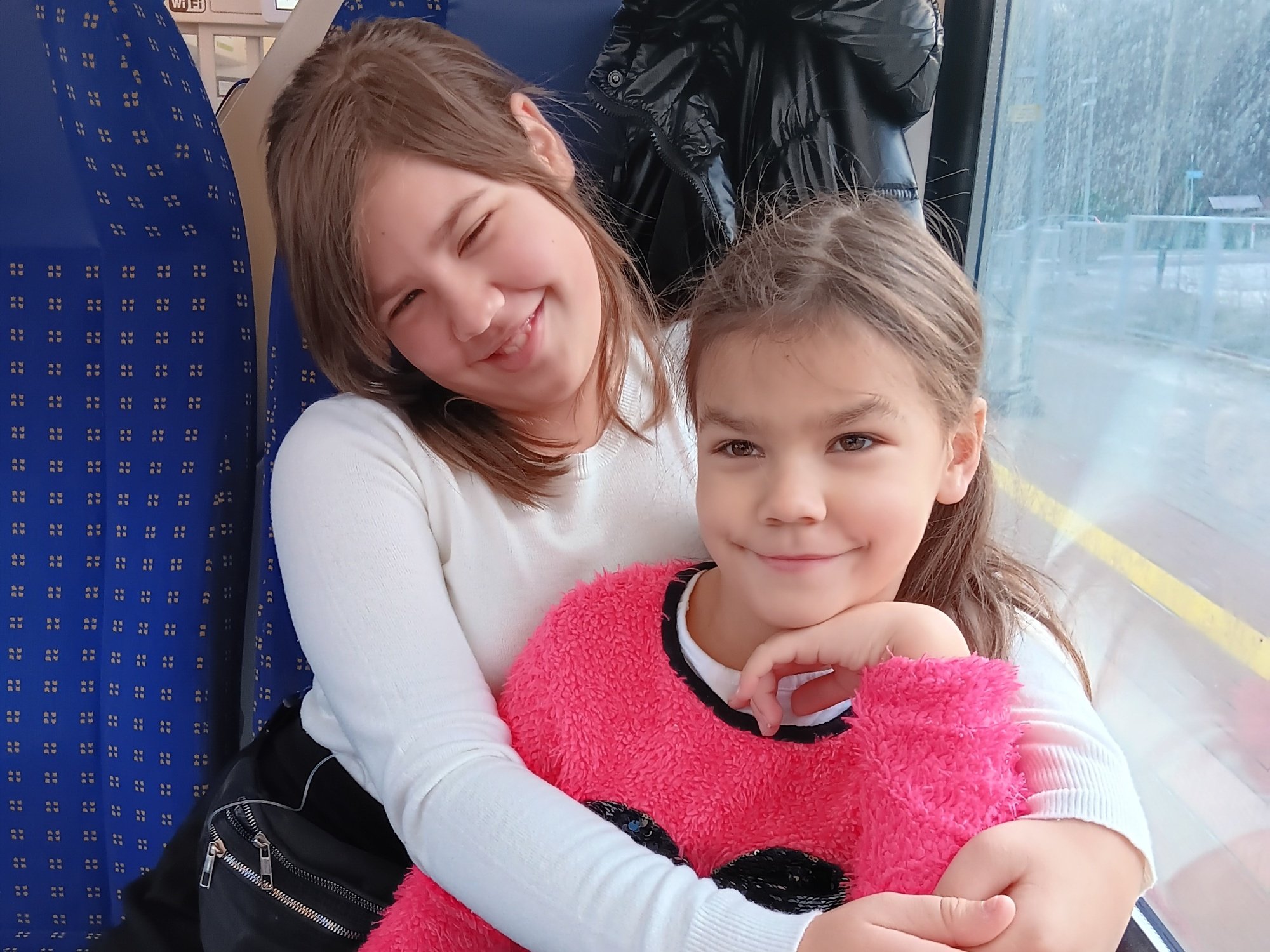 Ania i Maja Piweckie - main photo