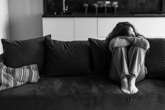 Rekonstrukcja piersi - zwalczanie problemów psychicznych i emocjonalnych