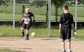 Pomóż wyremontować boisko w Wojsce