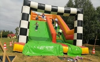 Podaruj dzieciom radość - dmuchaniec dla Happy Busa