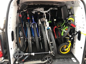 Potrzebujemy samochodu, żeby móc nadal pomagać!