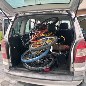 Potrzebujemy samochodu, żeby móc nadal pomagać!