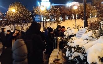 Pomóżmy razem ogrzać serca i dzielić się ciepłem!