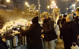 Pomóżmy razem ogrzać serca i dzielić się ciepłem!