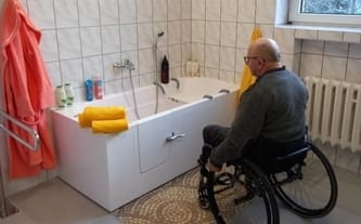 FUNDACJA "ŚWIĘTY MIKOŁAJ DLA SENIORA"