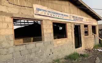 Wsparcie uczniów szkół ROY-DEK ACADEMY w nigeryjskim Lagos