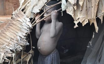 Świąteczna Paczka Życia Dla Dzieci. Podziel się świętami i zapełnij pusty talerz.