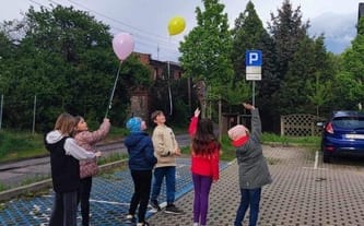 Pomóż dzieciom w żałobie – nie zostawiajmy ich samych!