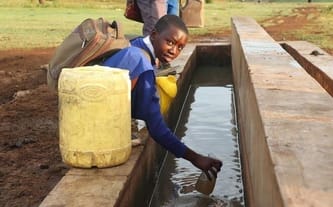 Odcięci od świata przez brak wody... wybudujmy studnię w Tanzanii!