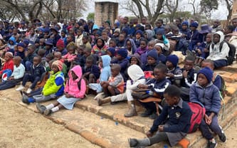 Na świecie teraz tysiące dzieci cierpią z powodu ubóstwa.