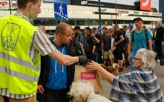 Nakarm potrzebujących w SIERPNIU