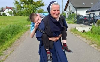 👷♀️Pomóż siostrom Służebniczkom dokończyć budowę domu dla chłopców