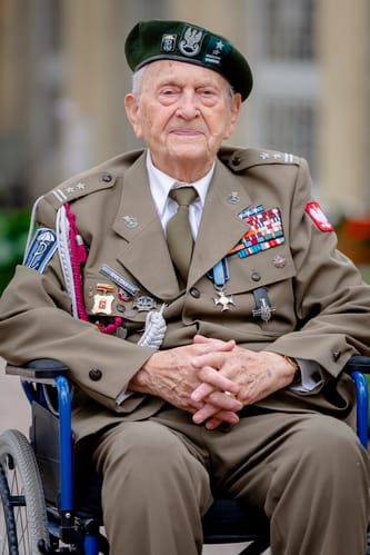 Wsparcie dla Powstańców Warszawskich