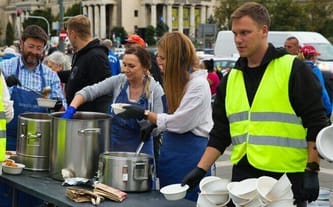 Nakarm potrzebujących w PAZDZIERNIKU Fundacja Daj Herbatę