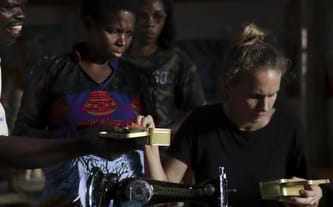 Nie pozwólmy, by bieda odbierała godność kobietom!