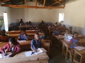 Podaruj posiłek 🥣 wsparcie misji Świętej Rodziny na Madagaskarze