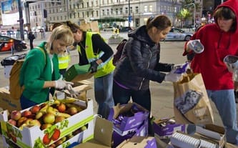 Nakarm potrzebujących w LISTOPADZIE Fundacja Daj Herbatę