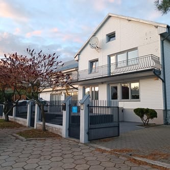 Pomóż uratować Lighthouse – bezpieczną przystań dla dzieci i rodzin! Zbiórka Fundacji MAIO i Fundacji Usłyszeć na Czas Tomka Zielińskiego Fundacja MAIO