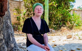 Dzieci z sierocińca chcą tylko w styczniu wrócić do szkoły! Pomóż im, bo albinizm w Tanzanii to zagrożenie dla życia. Fundacja ADRA Polska