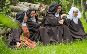 ⛪ Pomóż Siostrom Karmelitankom w remoncie kaplicy