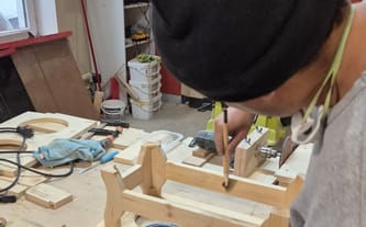 Budujemy drogę z bezdomności do samodzielności.