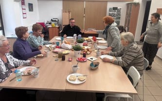 Podaruj Seniorom godność, zdrowie i obecność drugiego człowieka