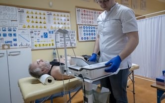 Podaruj Seniorom godność, zdrowie i obecność drugiego człowieka