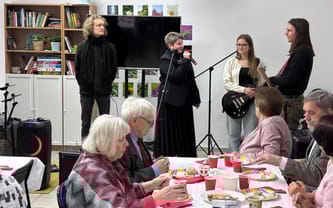 Podaruj Seniorom godność, zdrowie i obecność drugiego człowieka