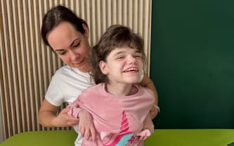 Pomóż Liwii cieszyć się dzieciństwem