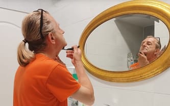 Godność zaczyna się od ciepłej wody i mydła