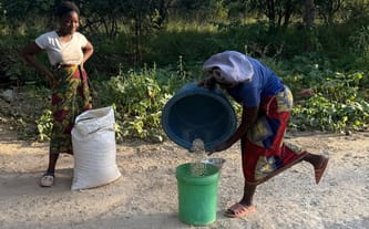Pomóż Siostrze Marii ratować dzieci w zambijskim buszu.
